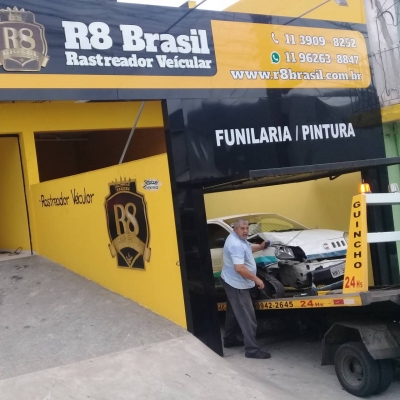 Logotipo R8 Brasil ProteÇÃo Veicular